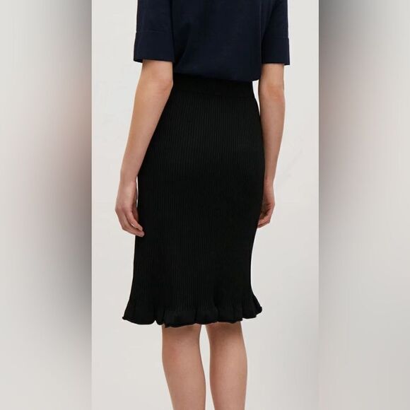 COS skirt ribbed knit ruffle hem black midi pencil skirt. Small - Picture 3 of 7